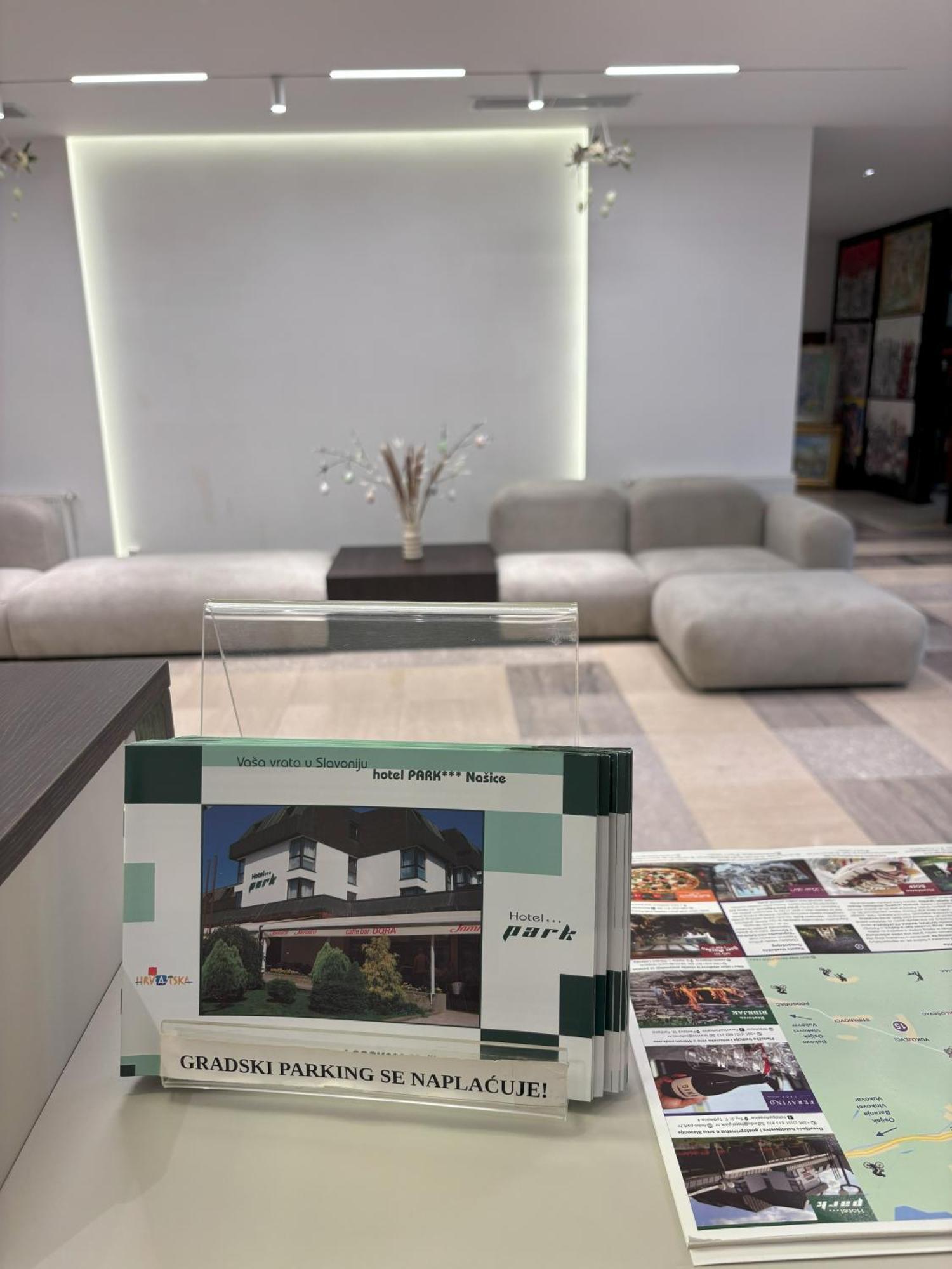 Nasice Hotel Park מראה חיצוני תמונה