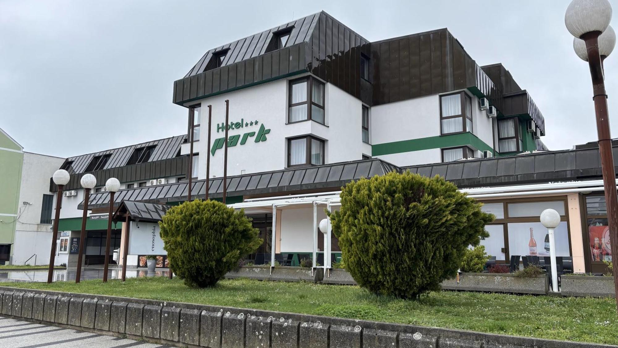 Nasice Hotel Park מראה חיצוני תמונה