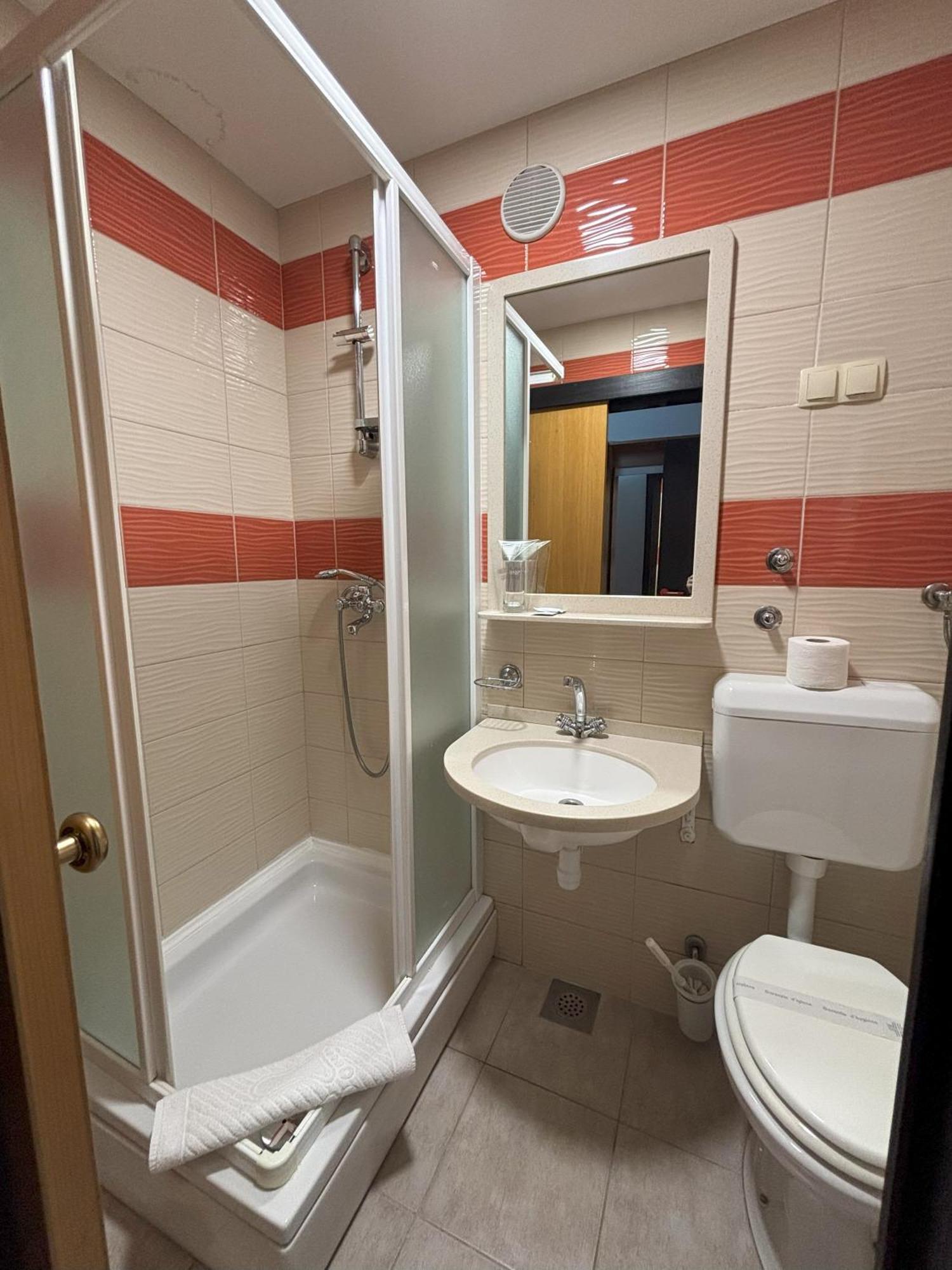 Nasice Hotel Park מראה חיצוני תמונה
