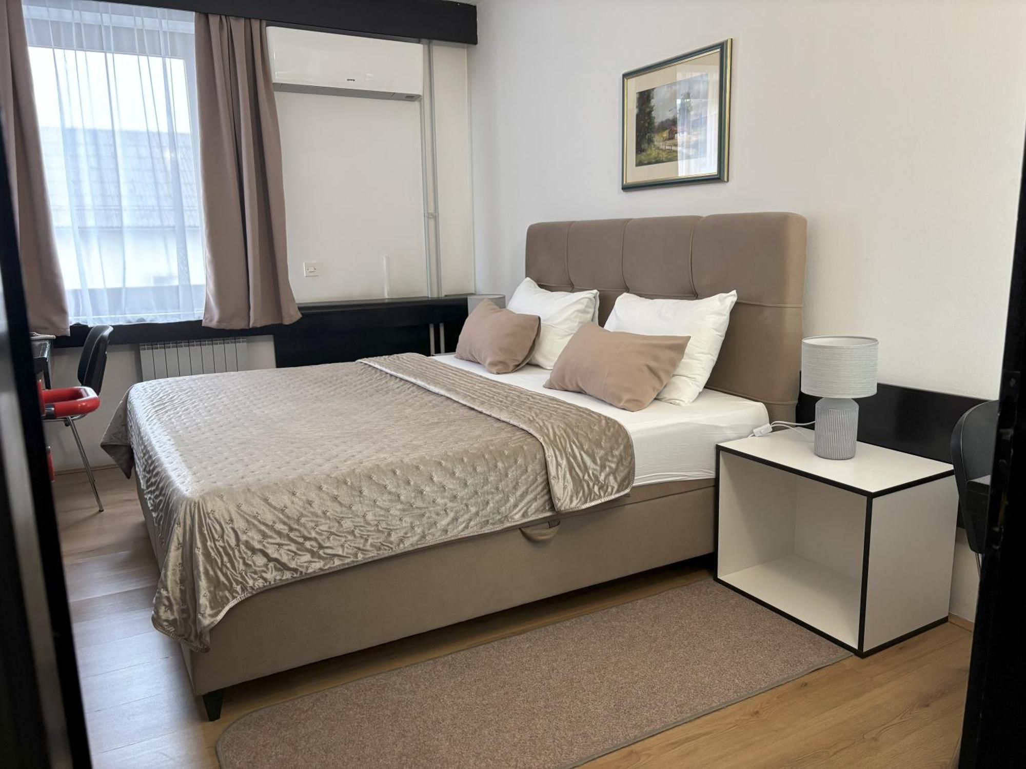 Nasice Hotel Park מראה חיצוני תמונה