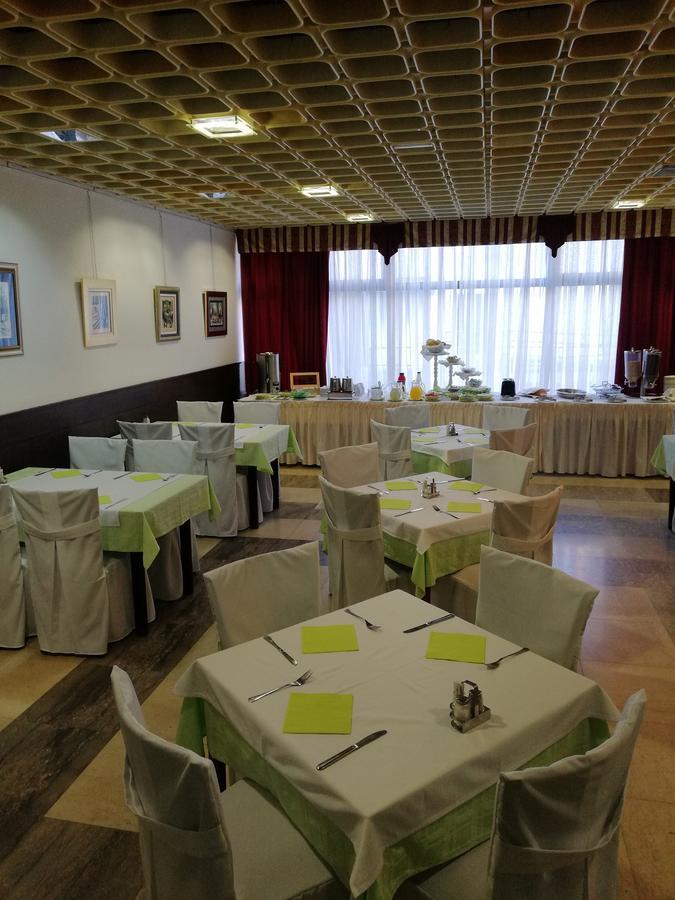 Nasice Hotel Park מראה חיצוני תמונה