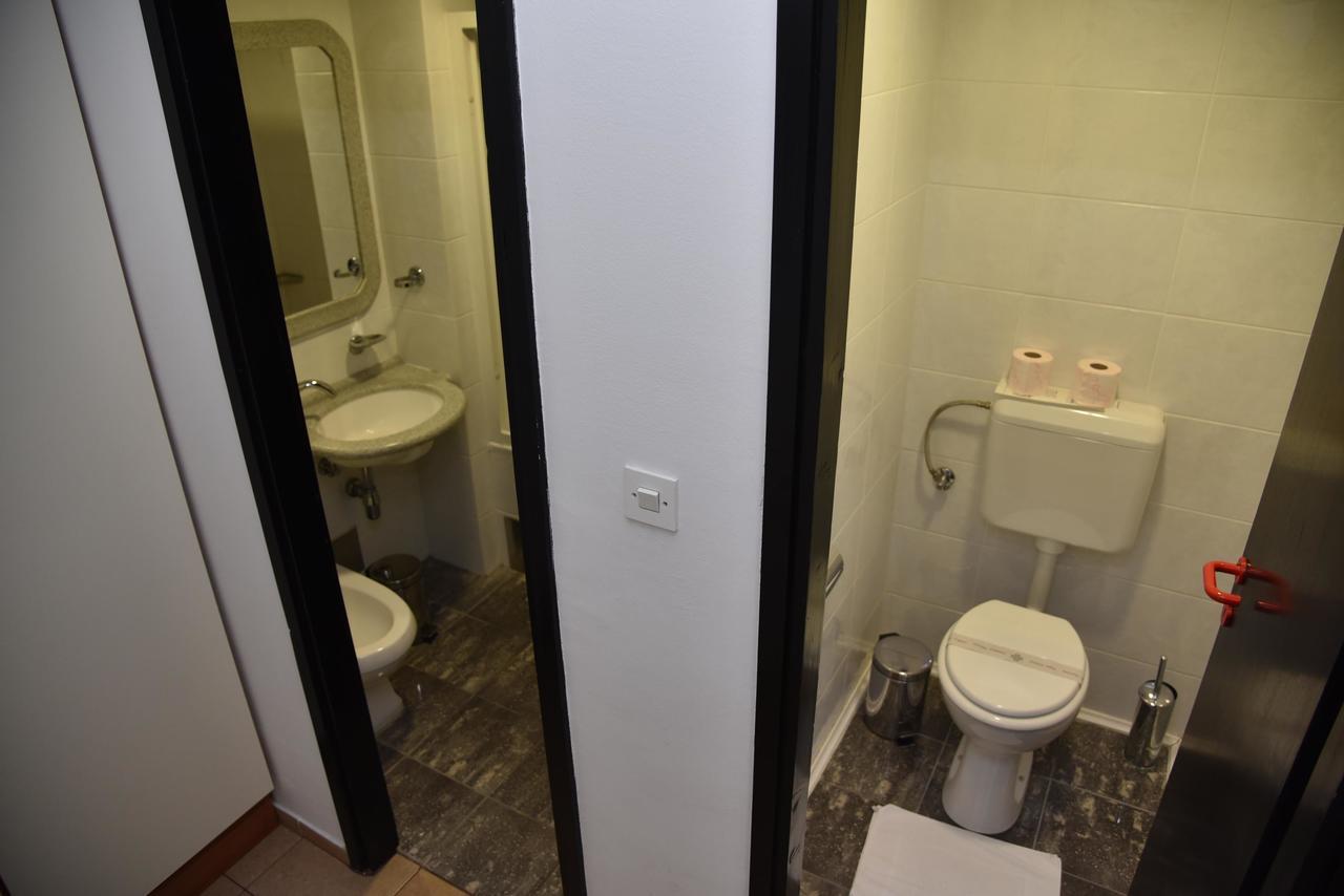 Nasice Hotel Park מראה חיצוני תמונה